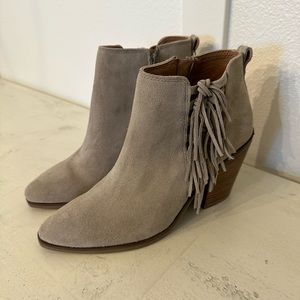 NWT CREVO Women’s ANDI ankle Boots with Fringe